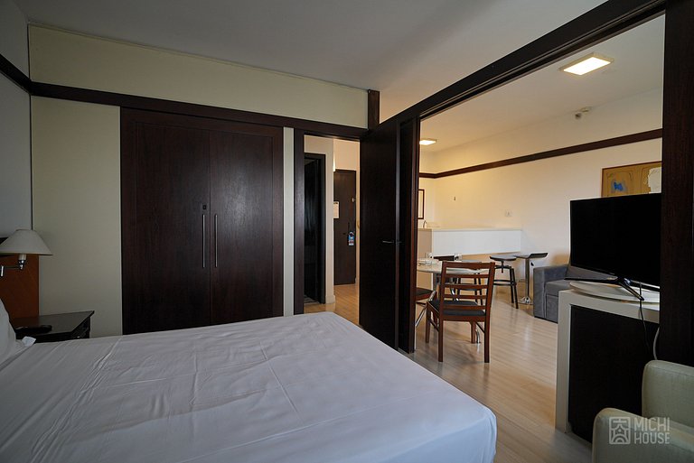 Moderno Flat em Alphaville/Cafe da manha com AC