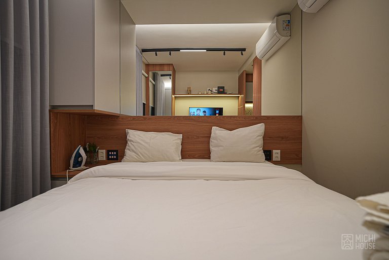 Moderno Studio Executivo • Metro Paraiso com Ar