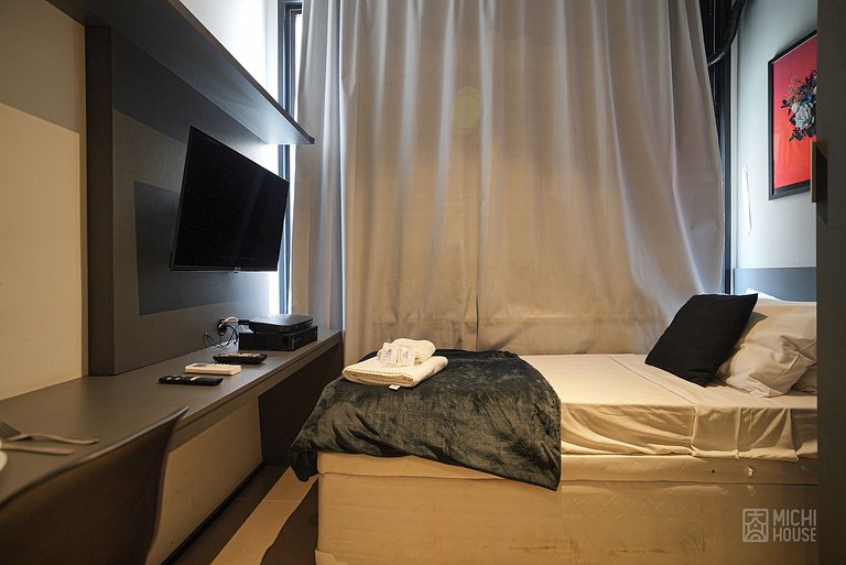 Belo Studio Metro/Santa Casa com Wifi/Ar