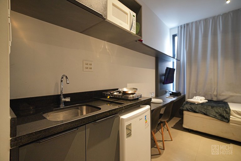 Belo Studio Metro/Santa Casa com Wifi/Ar
