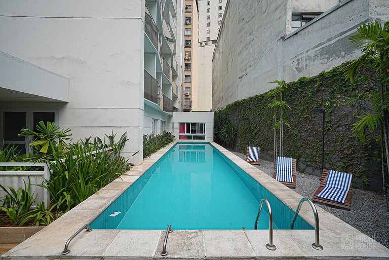 Wonderful Studio Metro light/25 March/DHPP AC/WF