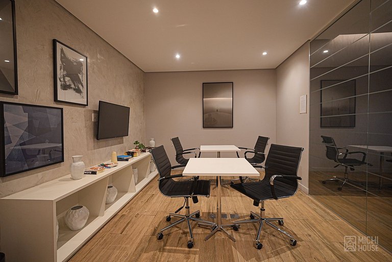 Wonderful Studio Metro light/25 March/DHPP AC/WF