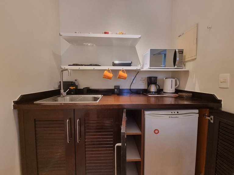 Studio com Otima Localização/Cafe da manha