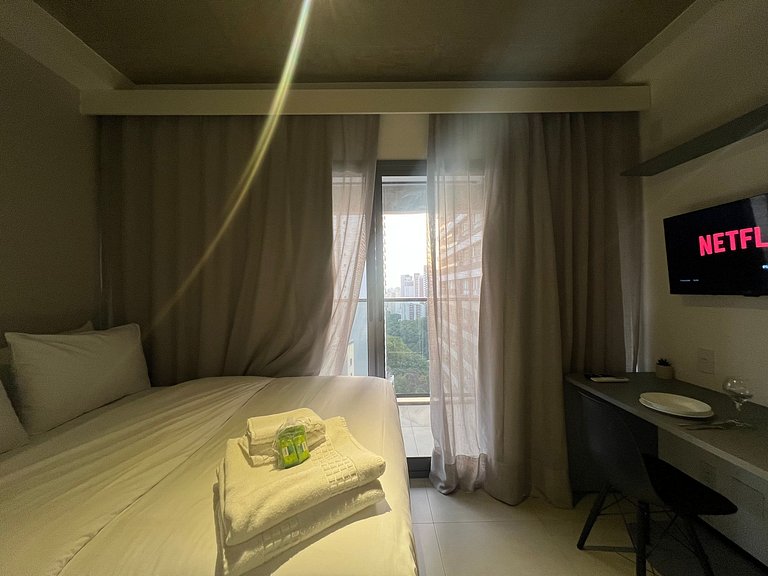 Belo Studio Metro Paraiso AC/WF