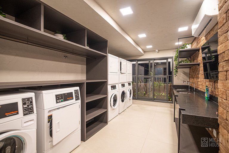 Maravilhoso Studio Allianz com AC/WF