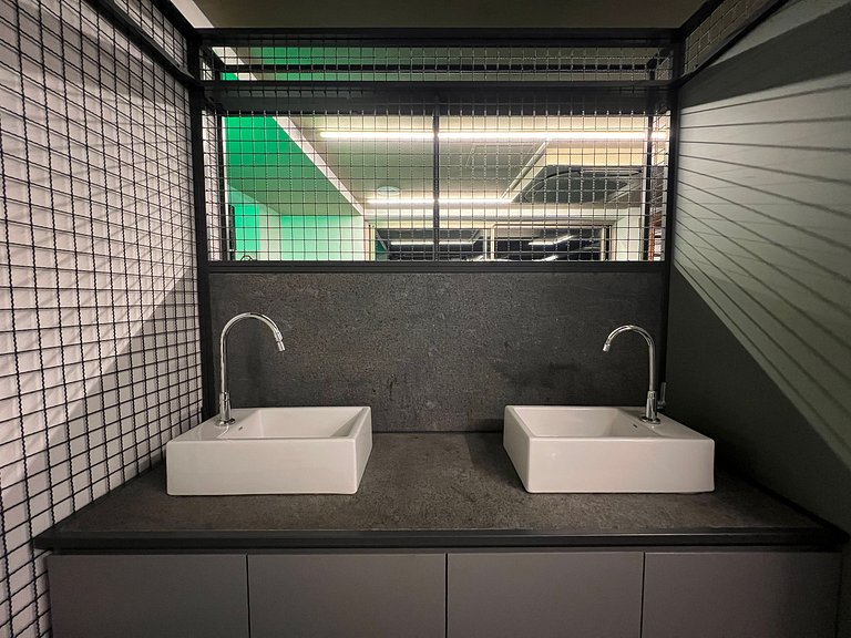 Elegante Studio Jardins/Rebouças/HC com AC/WF