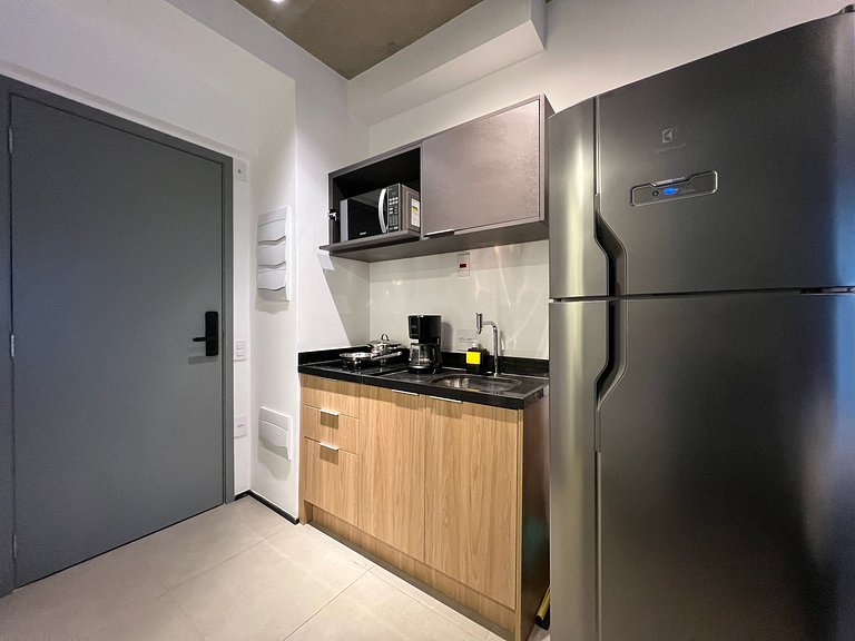 Lindo Studio Metro Oscar Freire/HC com WF/AC