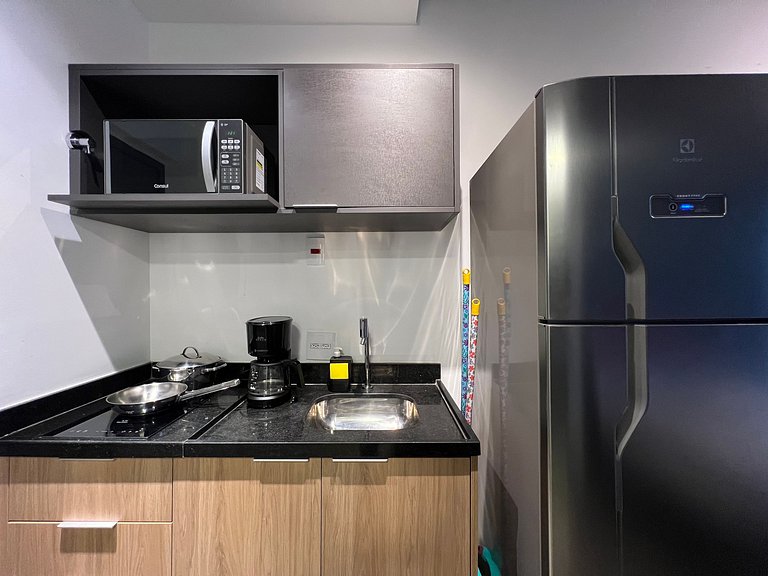 Lindo Studio Metro Oscar Freire/HC com WF/AC