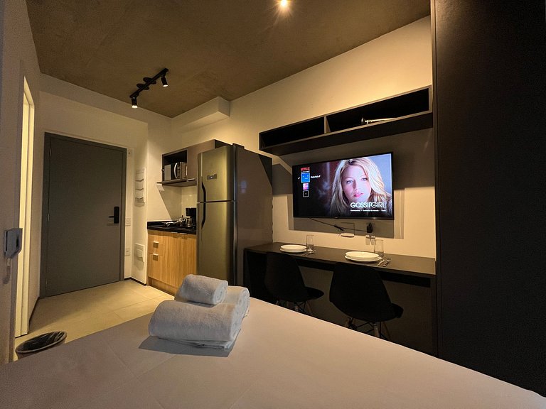 Incrivel Studio Jardins/Rebouças/HC com AC/WF