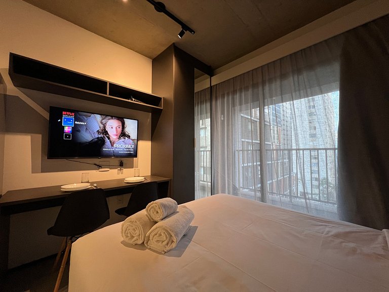 Incrivel Studio Jardins/Rebouças/HC com AC/WF