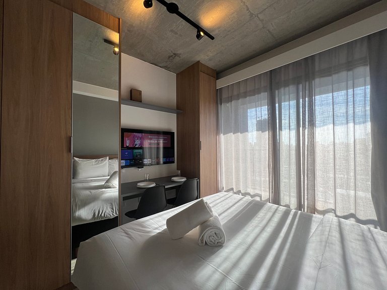 Elegante Studio Jardins/Rebouças/HC com AC/WF