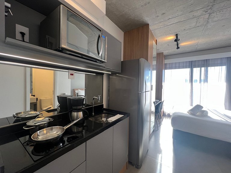 Elegante Studio Jardins/Rebouças/HC com AC/WF