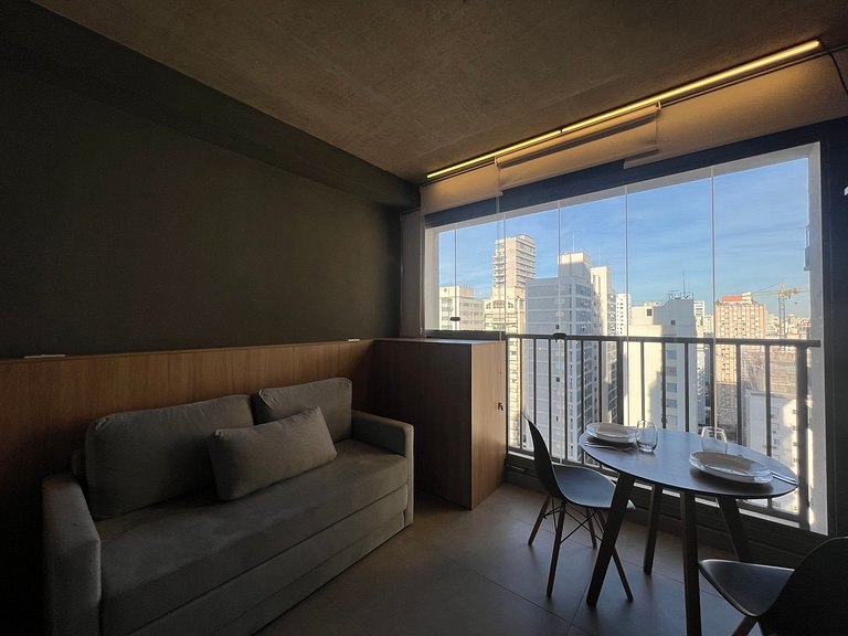 Descolado Studio Jardins/Rebouças/HC com AC/WF