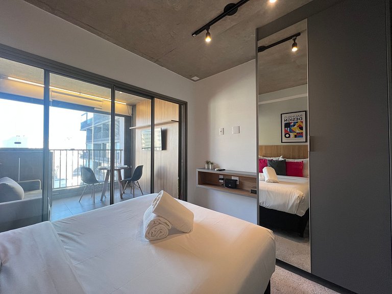 Descolado Studio Jardins/Rebouças/HC com AC/WF