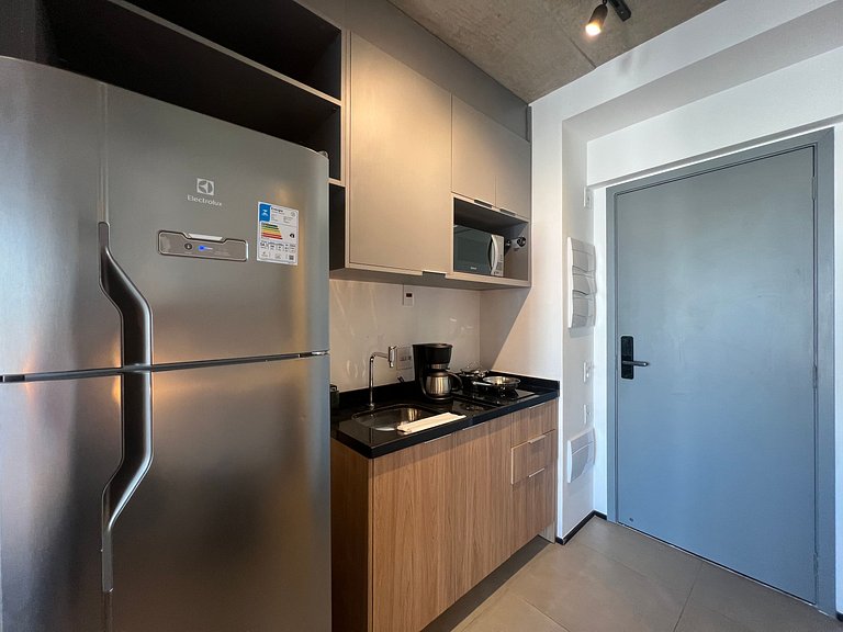 Descolado Studio Jardins/Rebouças/HC com AC/WF