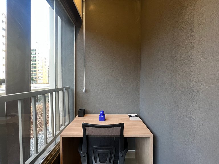 Espaçoso Studio Jardins/Rebouças/HC com AC/WF