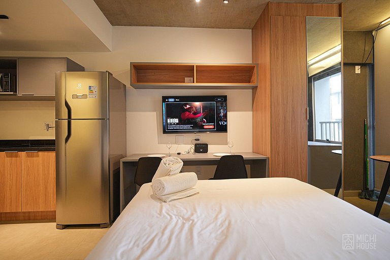 Lindo Studio Metro Oscar Freire/HC com WF/AC