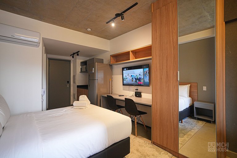 Lindo Studio Metro Oscar Freire/HC com WF/AC