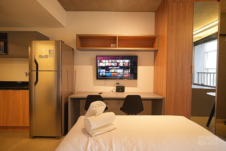 Lindo Studio Metro Oscar Freire/HC com WF/AC