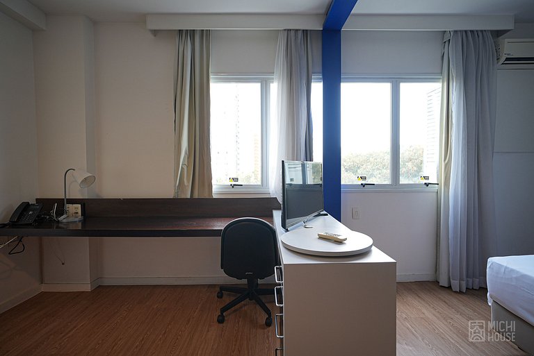 Moderno Flat Executivo • Alphaville • Ar • Wifi