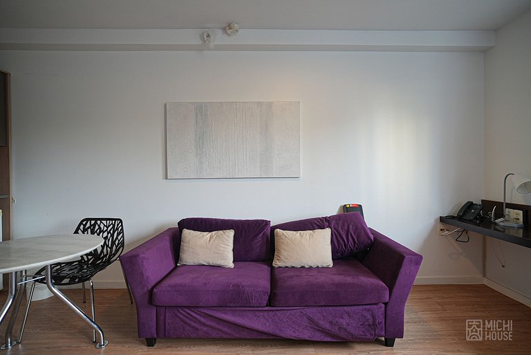 Moderno Flat Executivo • Alphaville • Ar • Wifi