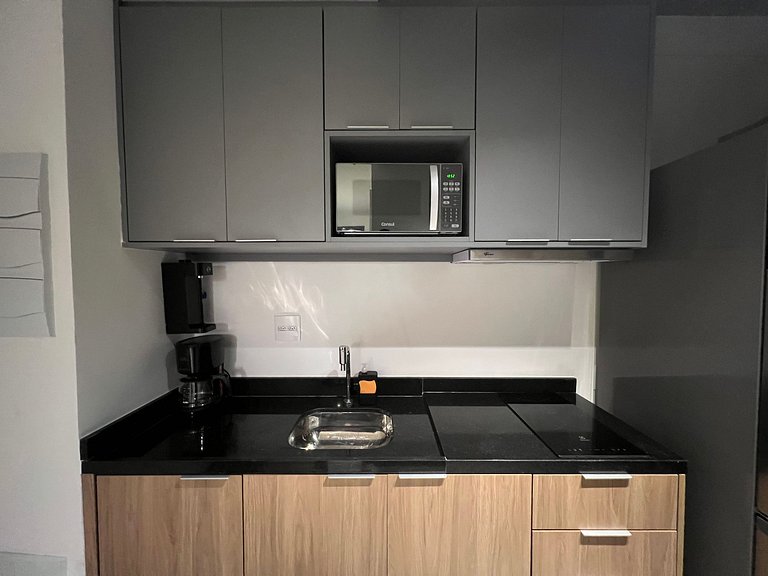 Lindo Studio Metro Oscar Freire/HC com WF/AC
