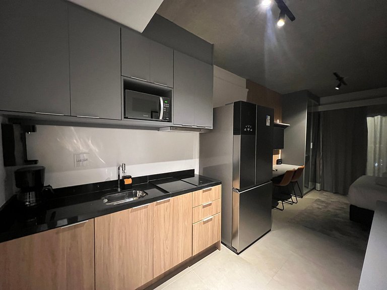Lindo Studio Metro Oscar Freire/HC com WF/AC