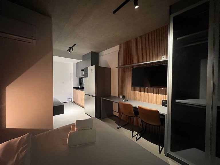 Lindo Studio Metro Oscar Freire/HC com WF/AC