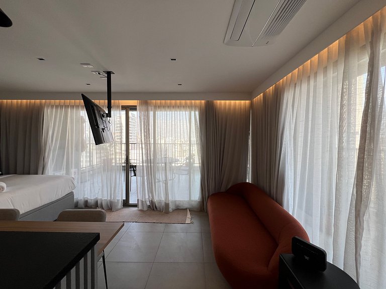 Beautiful Studio Metro Oscar Freire/HC with WF/AC