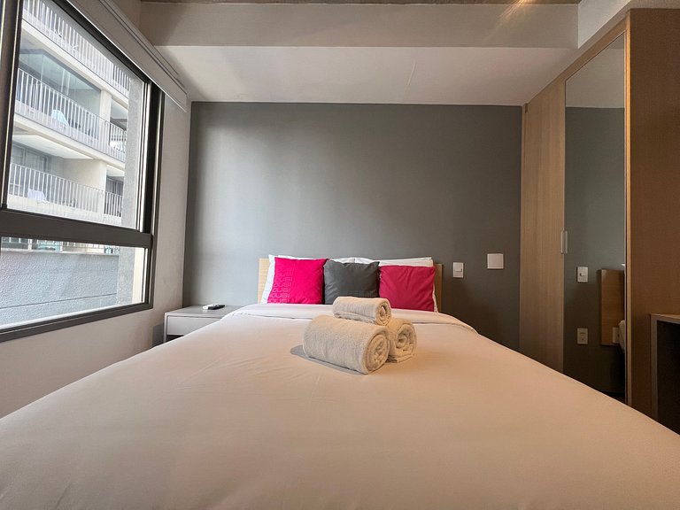 Compacto Studio Jardins/Rebouças/HC com AC/WF