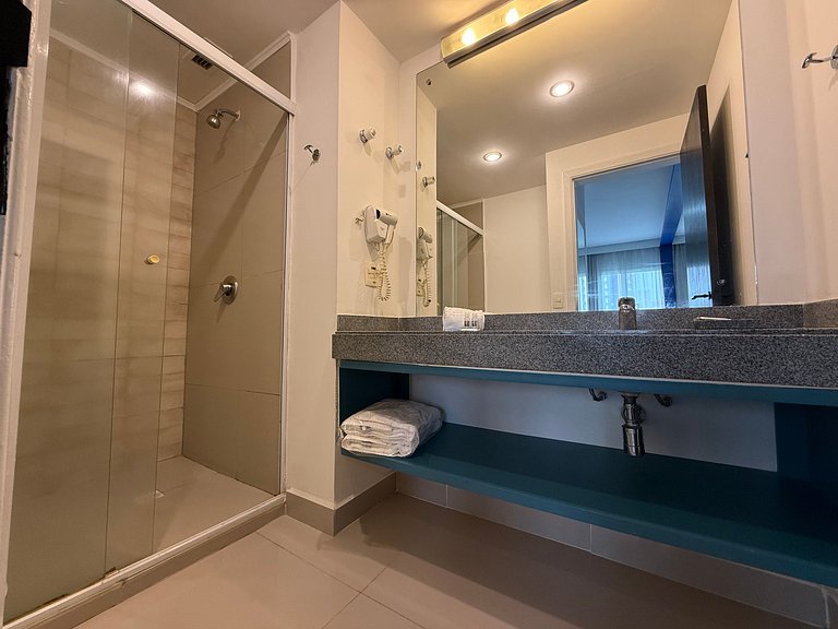 Confortável Flat no Centro Alphaville com Ar/Wifi