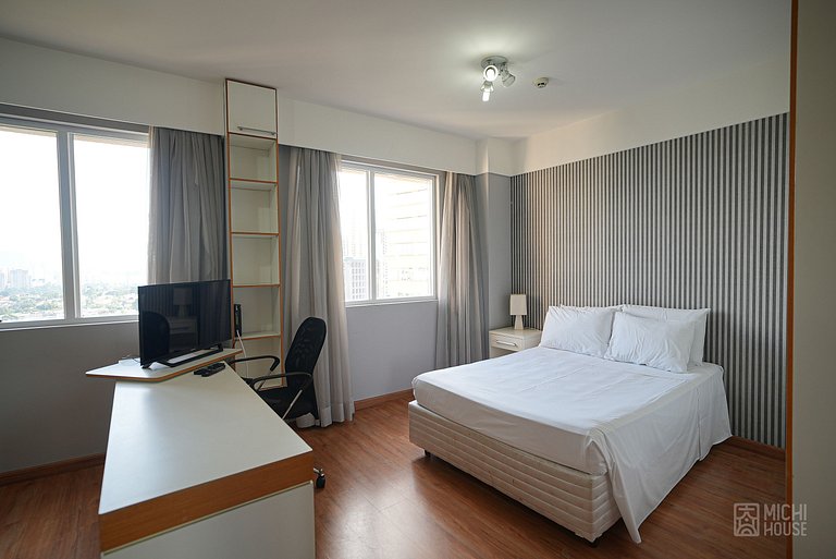 Moderno Flat Executivo • Alphaville • Ar • Wifi