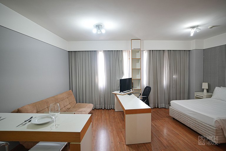 Moderno Flat Executivo • Alphaville • Ar • Wifi