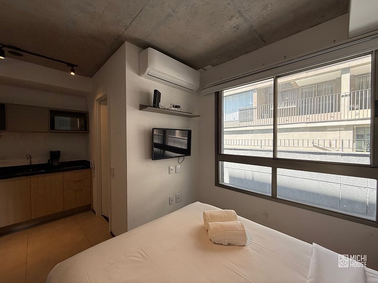 Compacto Studio Jardins/Rebouças/HC com Ar/Wifi