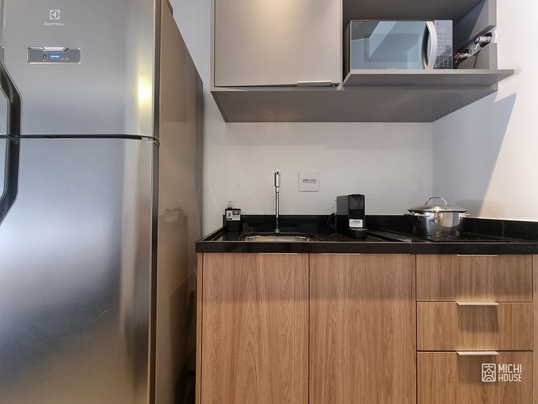 Lindo Studio Metro Oscar Freire/HC com Ar/Wifi