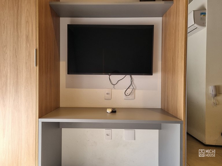 Lindo Studio Metro Oscar Freire/HC com Ar/Wifi