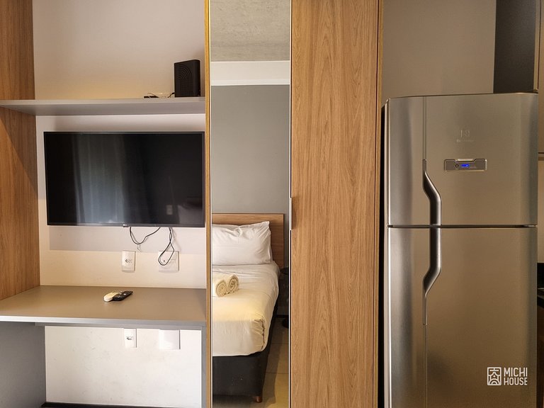 Lindo Studio Metro Oscar Freire/HC com Ar/Wifi