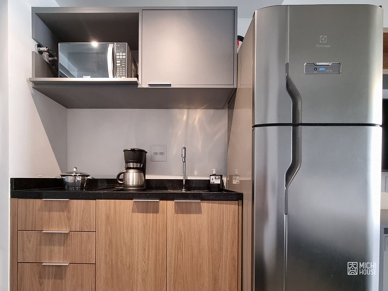 Lindo Studio Metro Oscar Freire/HC com Ar/Wifi