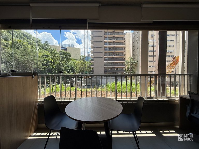 Espaçoso Studio Jardins/Rebouças/HC com Ar/Wifi