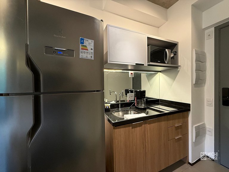 Lindo Studio Metro Oscar Freire/HC com Ar/Wifi