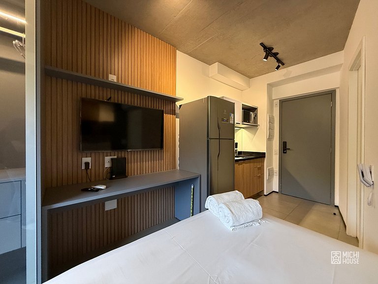 Lindo Studio Metro Oscar Freire/HC com Ar/Wifi