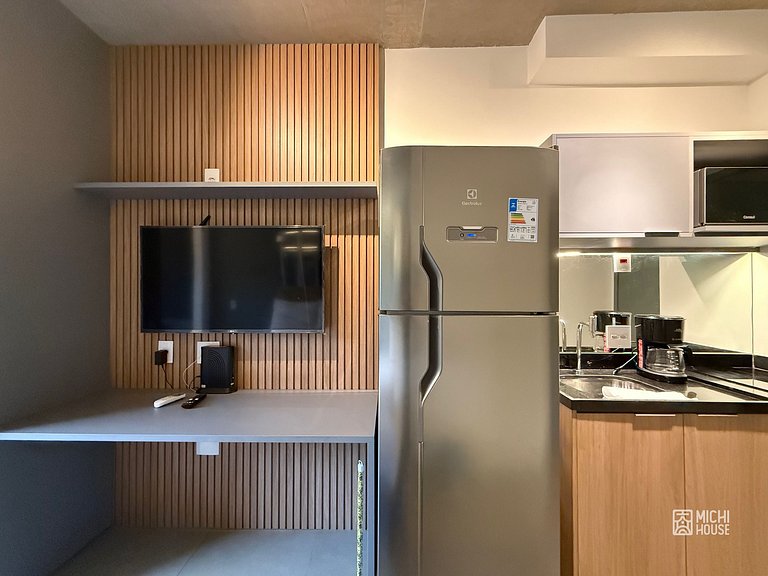 Lindo Studio Metro Oscar Freire/HC com Ar/Wifi