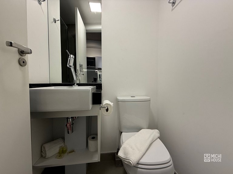 Lindo Studio Metro Oscar Freire/HC com Ar/Wifi