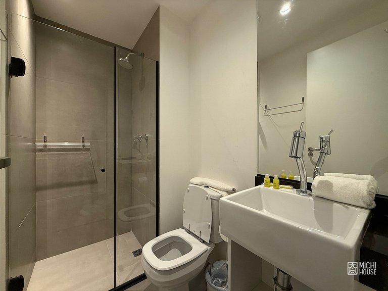 Lindo Studio Metro Oscar Freire/HC com Ar/Wifi
