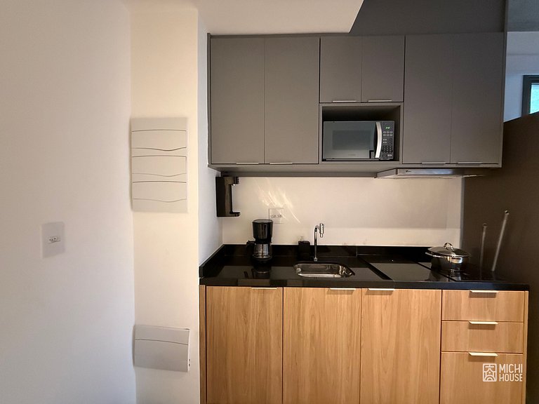 Lindo Studio Metro Oscar Freire/HC com Ar/Wifi