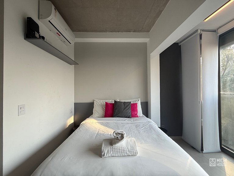 Lindo Studio Metro Paraiso com Ar/Wifi