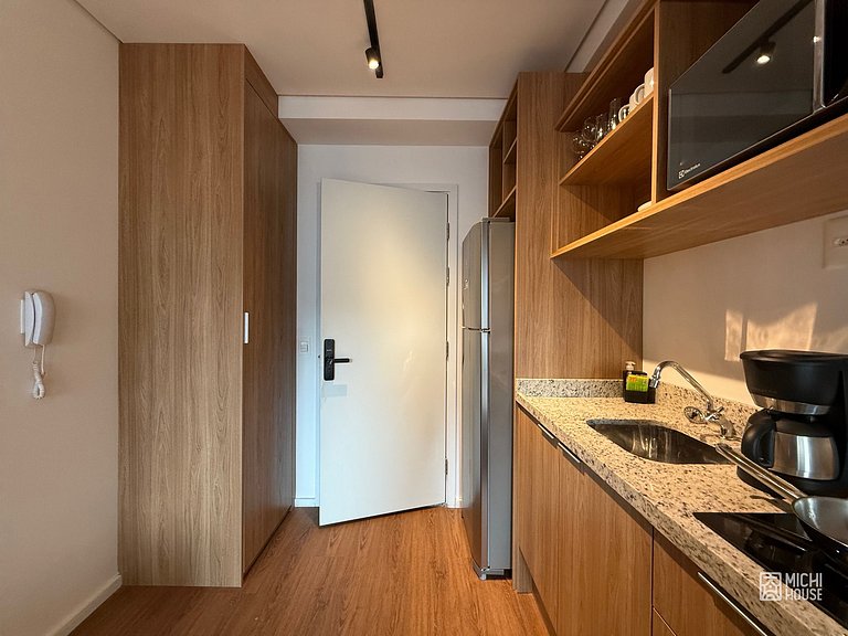 Studio Executivo • Metro Vila Mariana • com Ar