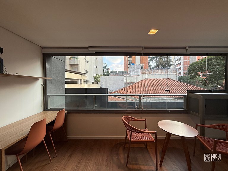 Studio Executivo • Metro Vila Mariana • com Ar