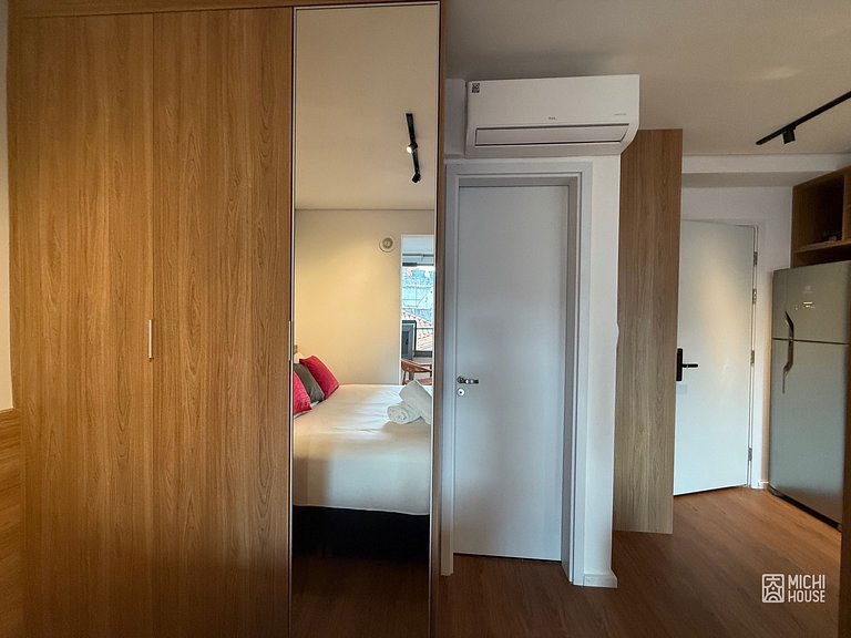 Studio Executivo • Metro Vila Mariana • com Ar