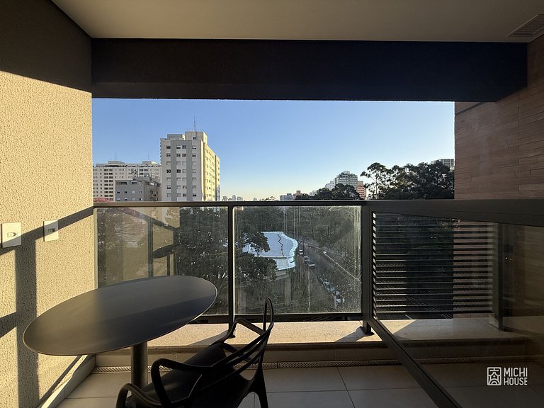 Lindo Studio Pinheiros/ Av Sumare com Wifi/Ar